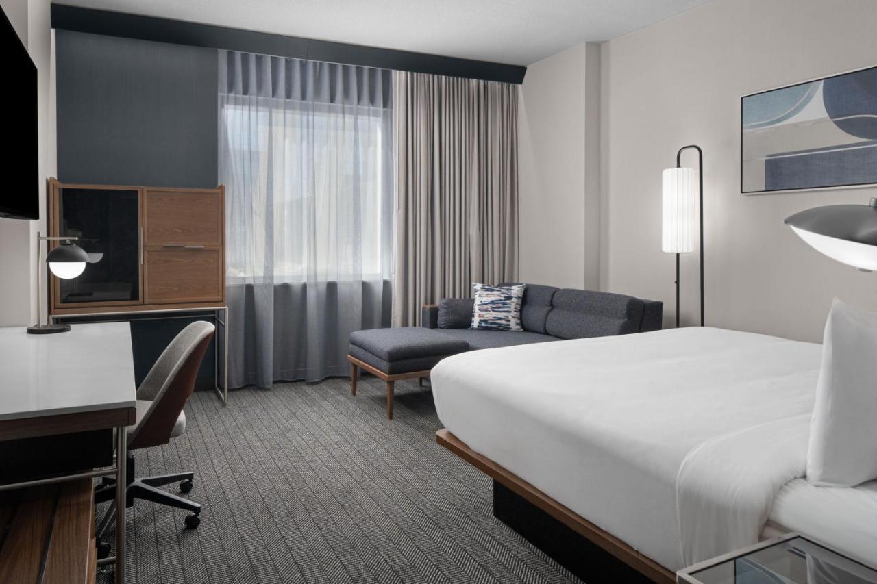 Courtyard By Marriott Calgary Downtown Hotel Ngoại thất bức ảnh